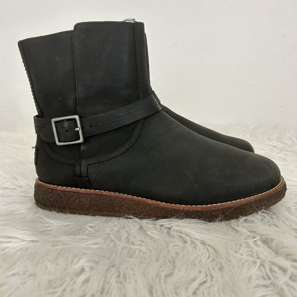 UGG Women’s Pure Camren Leather Black Gray Boots Buckle  Sz US 8 Water-Resistant - Picture 1 of 11